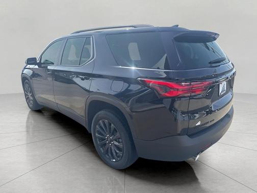 Mosaic Black Metallic 2023 Chevrolet Traverse RS