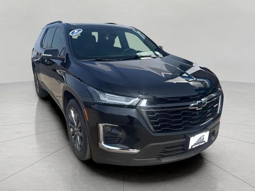 Mosaic Black Metallic 2023 Chevrolet Traverse RS