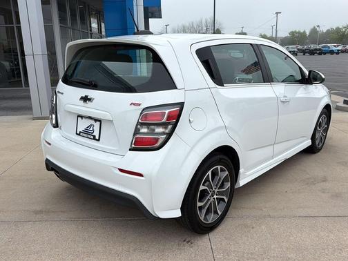 Summit White 2020 Chevrolet Sonic FWD Hatchback LT 5-Door