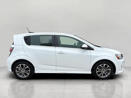 Summit White 2020 Chevrolet Sonic FWD Hatchback LT 5-Door