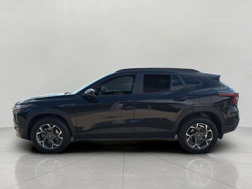 Mosaic Black Metallic 2024 Chevrolet Trax LT