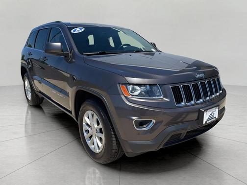 Brilliant Black Crystal Pearlcoat 2014 Jeep Grand Cherokee Laredo