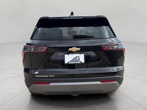 Mosaic Black Metallic 2025 Chevrolet Equinox 1LT