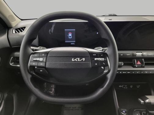 Snow White Pearl 2025 Kia K4 LXS