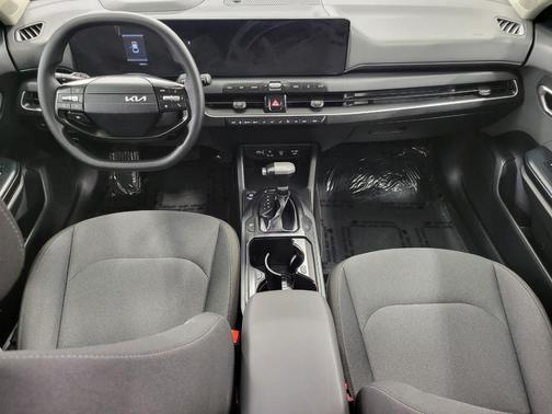 Snow White Pearl 2025 Kia K4 LXS