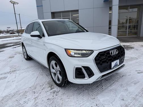 2022 Audi Q5 45 S line Prestige