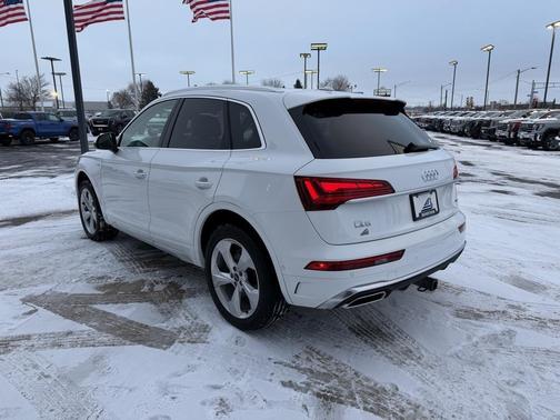 2022 Audi Q5 45 S line Prestige