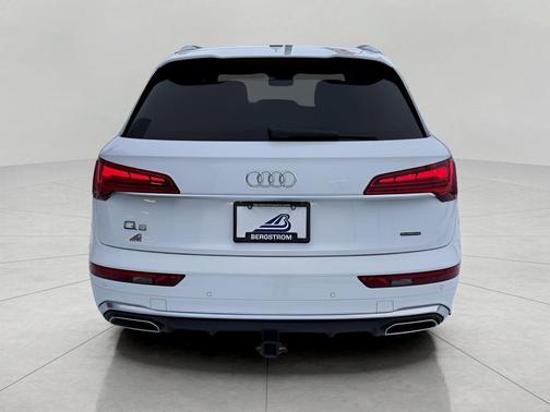 2022 Audi Q5 45 S line Prestige