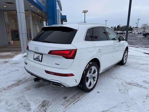 2022 Audi Q5 45 S line Prestige
