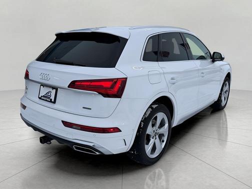 2022 Audi Q5 45 S line Prestige