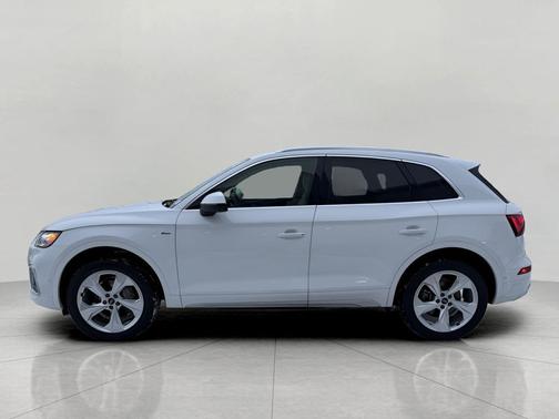 2022 Audi Q5 45 S line Prestige