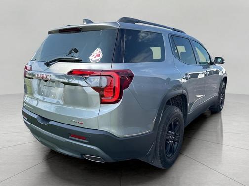 2023 GMC Acadia AWD AT4
