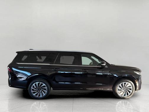 2025 Lincoln Navigator Black Label