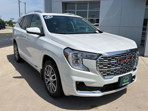 White Frost Tricoat 2024 GMC Terrain Denali