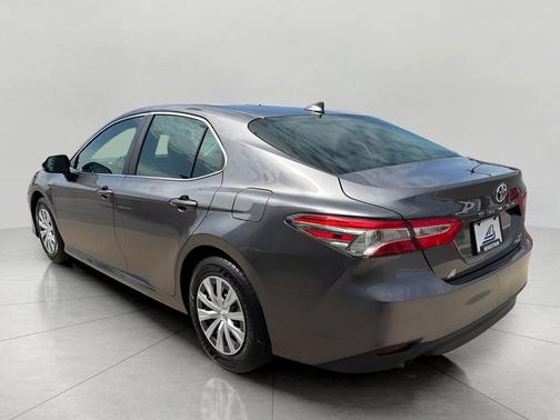 Predawn Gray Mica 2019 Toyota Camry Hybrid SE