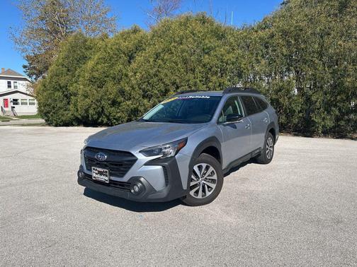 Ice Silver Metallic 2025 Subaru Outback Premium