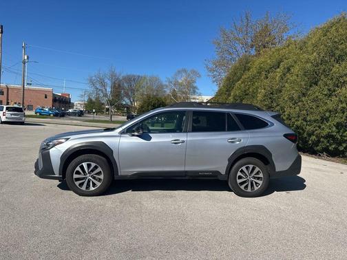 Ice Silver Metallic 2025 Subaru Outback Premium