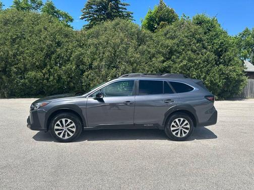 Magnetite Gray Metallic 2023 Subaru Outback Premium