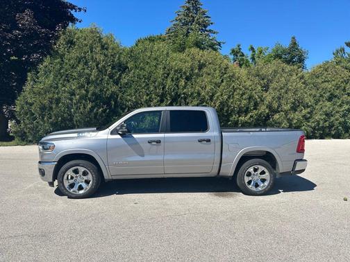Billet Silver Metallic Clearcoat 2026 RAM 1500 Big Horn/Lone Star