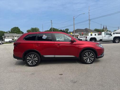2020 Mitsubishi Outlander SE