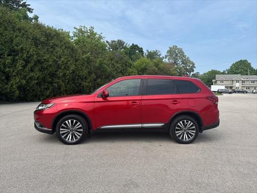 2020 Mitsubishi Outlander SE