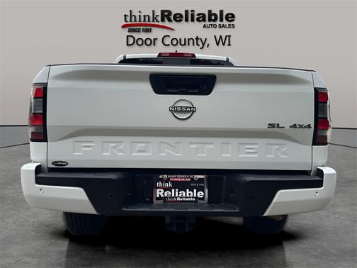 2024 Nissan Frontier SL