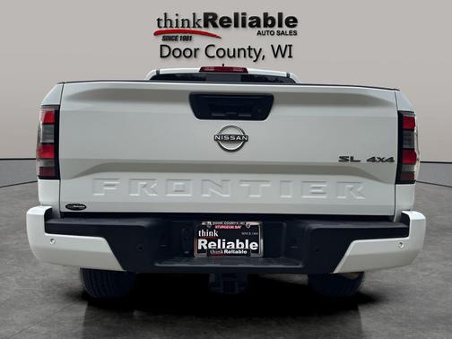 2024 Nissan Frontier SL