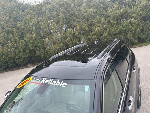 Brilliant Black Crystal Pearlcoat 2014 Jeep Grand Cherokee Limited