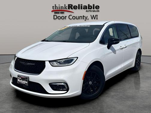 Bright White Clearcoat 2024 Chrysler Pacifica Touring L