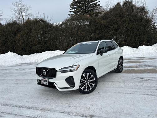 2025 Volvo XC60 B5 Plus