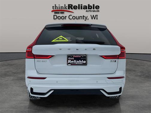 2025 Volvo XC60 B5 Plus