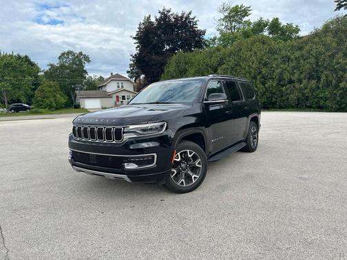 Diamond Black Crystal Pearlcoat 2024 Jeep Wagoneer Series III 4x4