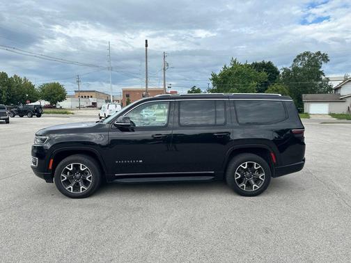 Diamond Black Crystal Pearlcoat 2024 Jeep Wagoneer Series III 4x4