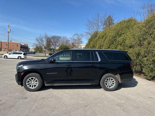 Black 2023 Chevrolet Suburban LT