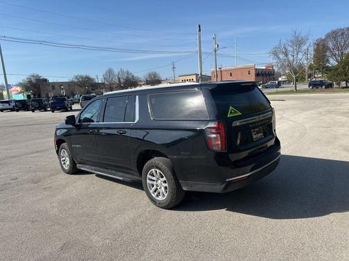 Black 2023 Chevrolet Suburban LT