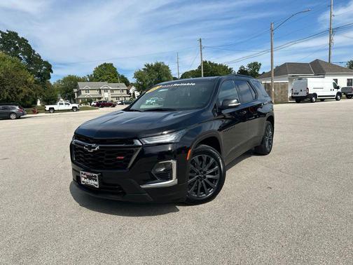 Mosaic Black Metallic 2023 Chevrolet Traverse RS