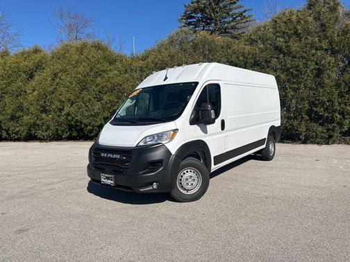 Bright White Clearcoat 2024 RAM ProMaster 2500 Tradesman