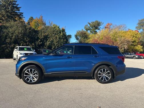 2022 Ford Explorer ST-Line