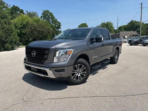 2024 Nissan Titan SV