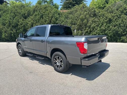 2024 Nissan Titan SV