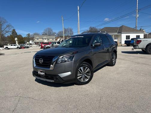 2025 Nissan Pathfinder SL 4WD