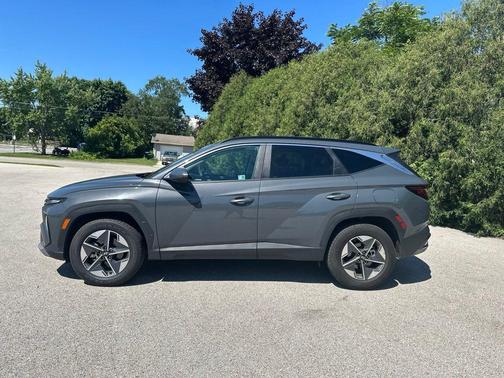 Ecotronic Gray 2025 Hyundai TUCSON SEL