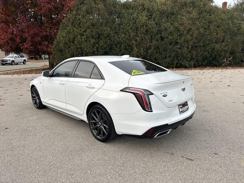 2022 Cadillac CT4 Sport