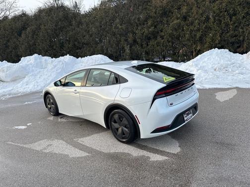 2024 Toyota Prius LE