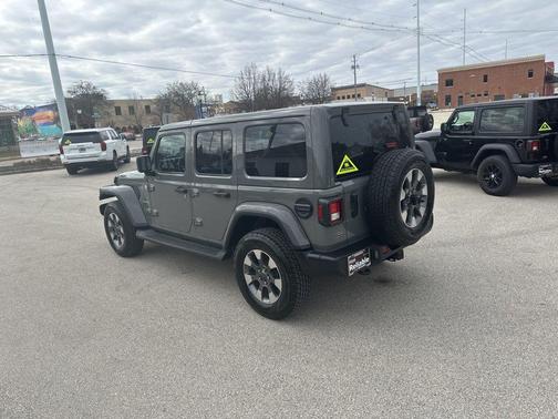 2023 Jeep Wrangler 4-Door Sahara