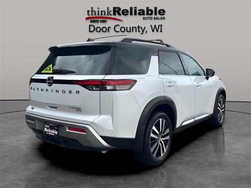 2025 Nissan Pathfinder Platinum 4WD