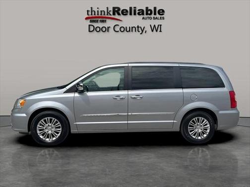2015 Chrysler Town & Country Touring-L