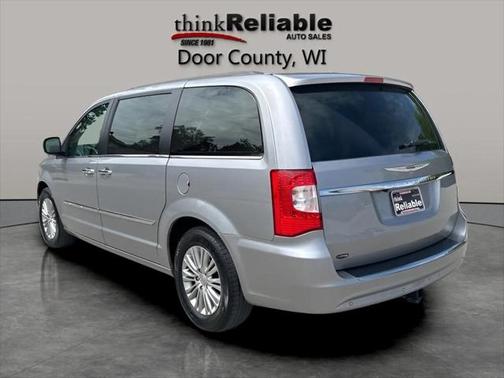 2015 Chrysler Town & Country Touring-L