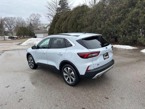 2025 Ford Escape Platinum