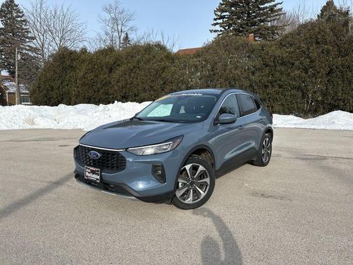 2025 Ford Escape Platinum